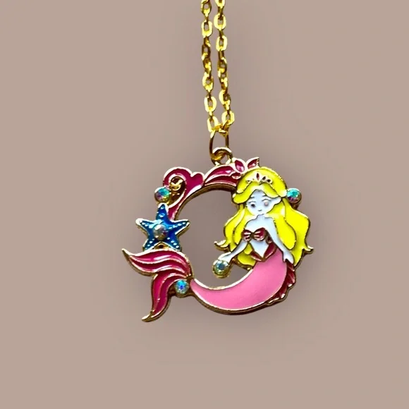Gold Mermaid Pendant Necklace ‘Arista’ Little Mermaid - Picture 1 of 2
